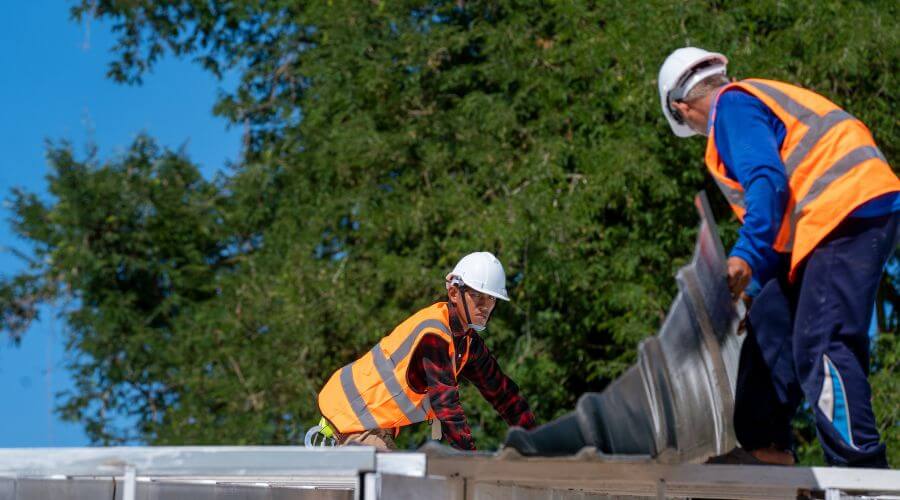 Professional gutter cleaning in Hawkins, WI